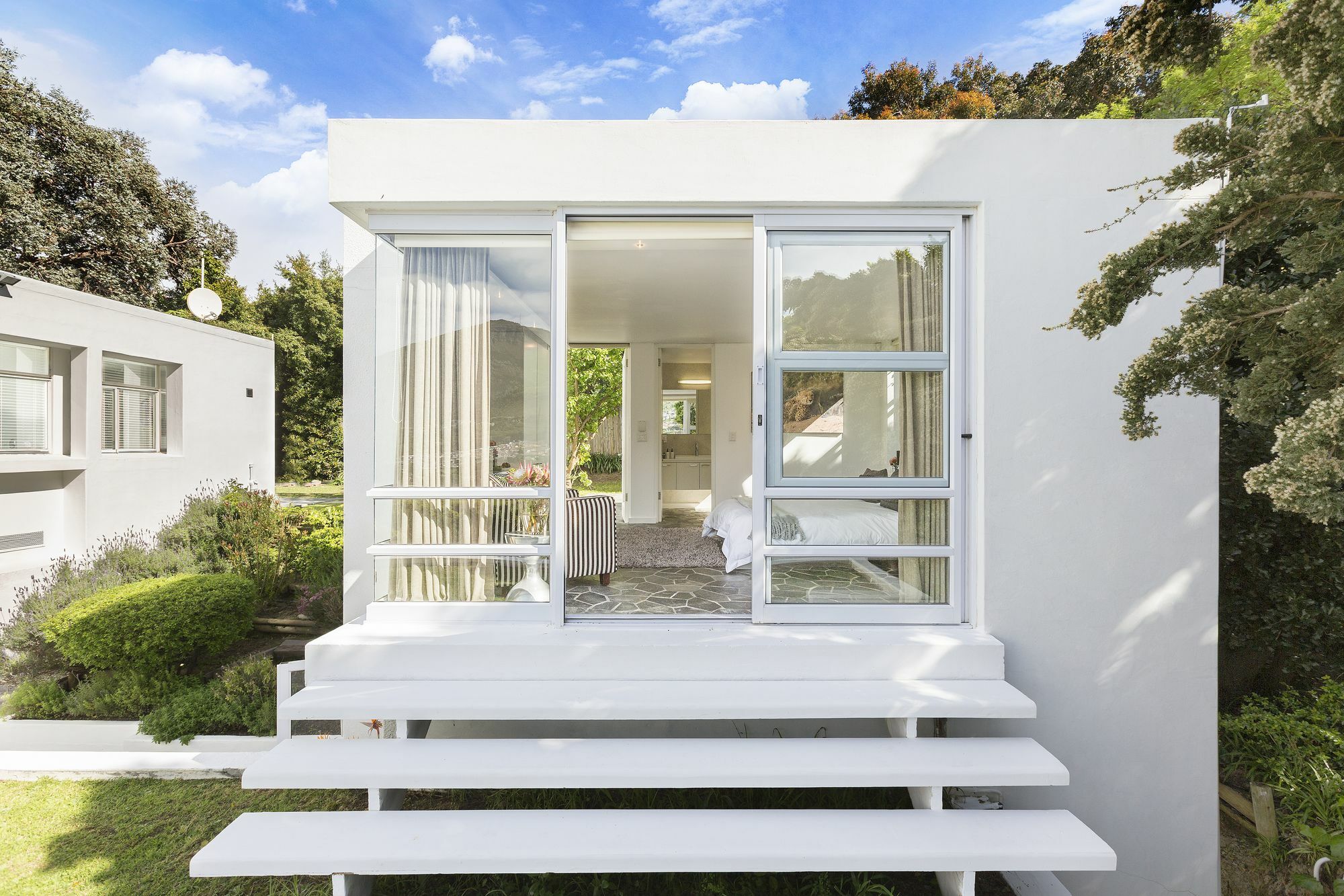 האוט ביי Cube Guest House מראה חיצוני תמונה